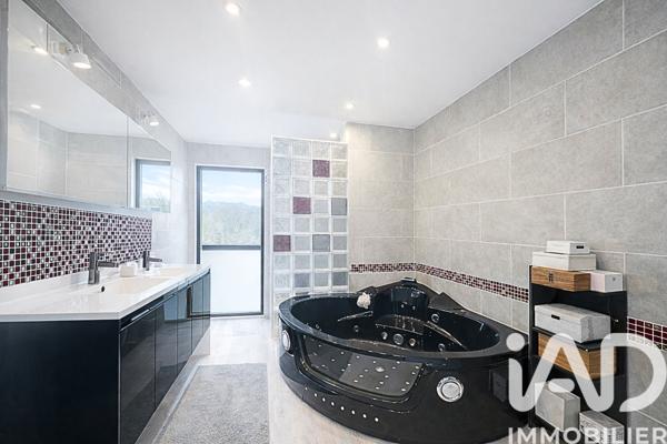 Maison à vendre 8 pièces 158 m² Rieux