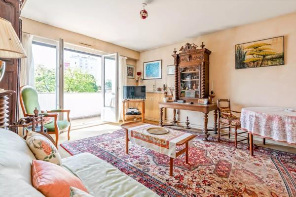 Vente                                                      Appartement
                        
                     2 pièces                      50 m2                     à Thorigny-sur-Marne