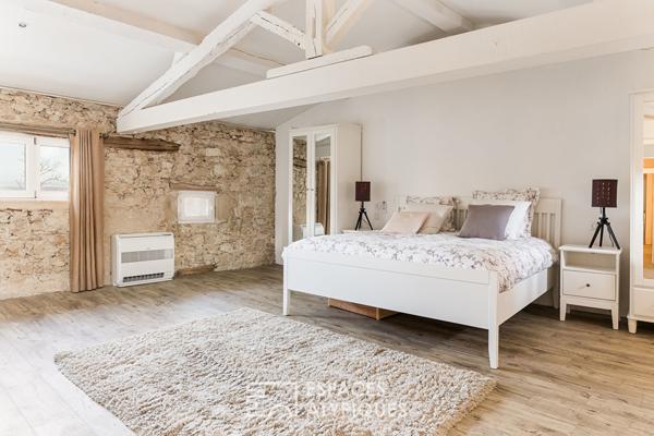 Maison de caractère avec piscine et vue dégagée