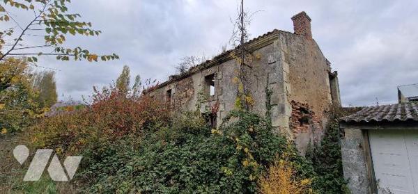 Maison à Vendre à Saint-Varent (79330) en Deux-Sèvres (79)

Dans la localité de Saint-Varent,...