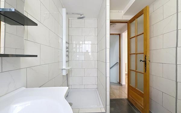 Appartement à vendre    2 pièces • 44 m2 Vence