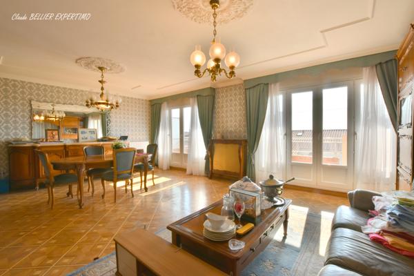 Marseille (13014) APPARTEMENT T5 DE 102 m2, Traversant, sa Cave, son Parking ses 2 balcons avec leur vue dégagée