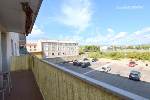 Marseille (13014) APPARTEMENT T5 DE 102 m2, Traversant, sa Cave, son Parking ses 2 balcons avec leur vue dégagée