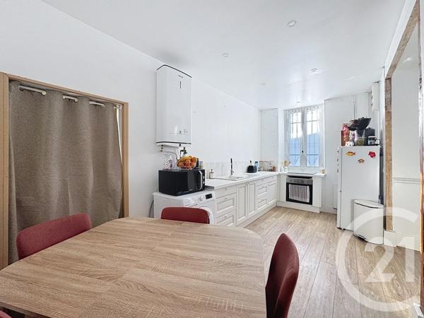 Maison à vendre  8 pièces - 210 m 2   PERTHES  - 77