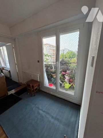 Appartement familiale dans résidence au calme - A rafraichir