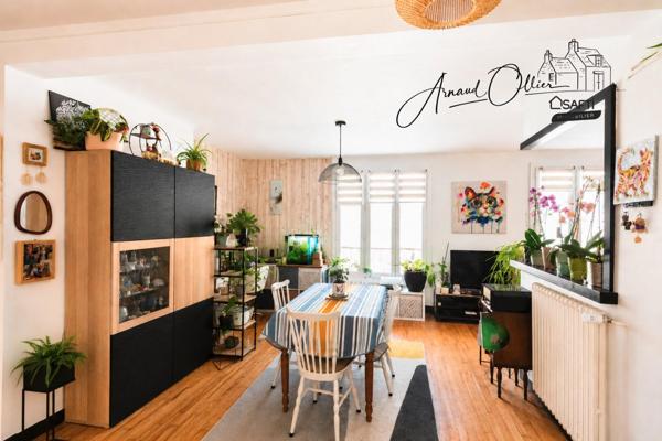 Le charme du Petit Paris à Brest : un T3 lumineux et chaleureux où il fait bon vivre.