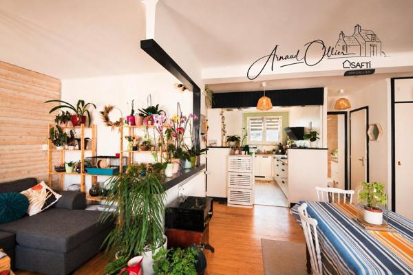 Le charme du Petit Paris à Brest : un T3 lumineux et chaleureux où il fait bon vivre.