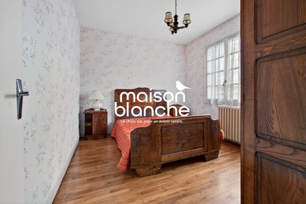 Maison de caractère des années 60 avec beau potentiel