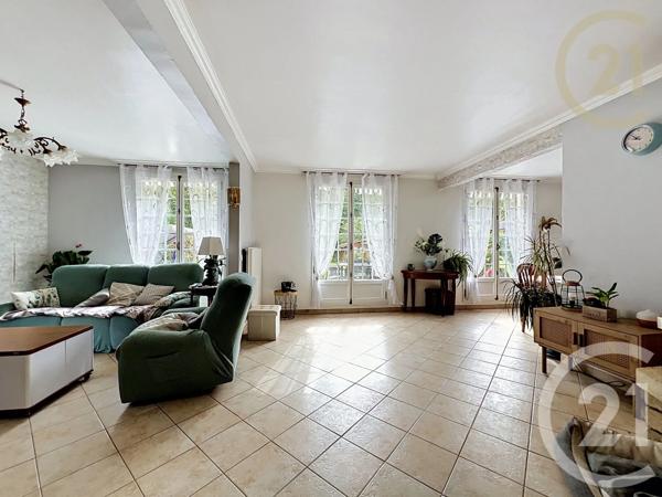 Maison à vendre  6 pièces - 102,53 m 2   ST FARGEAU PONTHIERRY  - 77