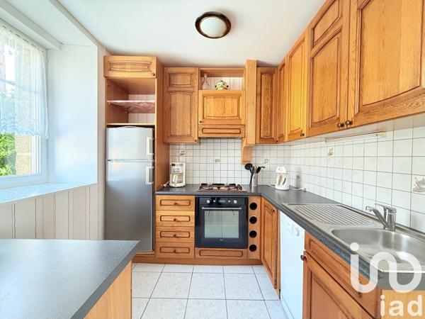 Gîte 6 pièces de 114 m² à Saint-Méloir-des-Ondes (35350)