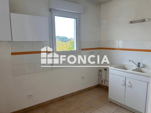 Location Appartement 3 pièces 65.28 m² - 297-299-301 AV DU MAL JUIN Six Fours Les Plages 83140