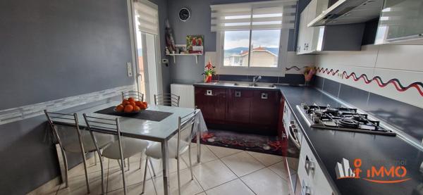 100m² habitables + 110m² de garage transformables