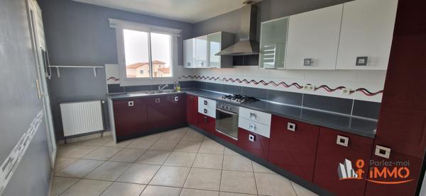 100m² habitables + 110m² de garage transformables