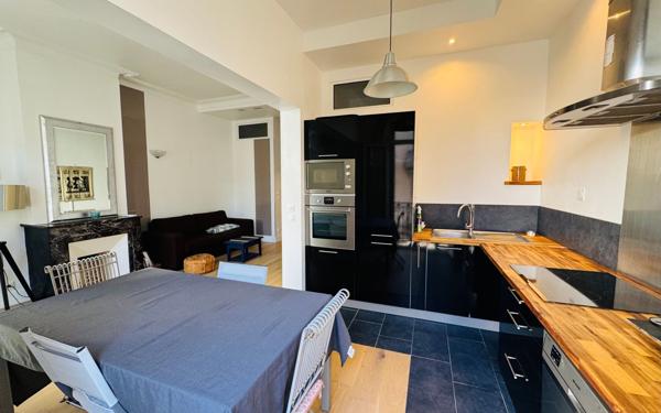 Appartement à vendre    3 pièces • 60 m2 Sète