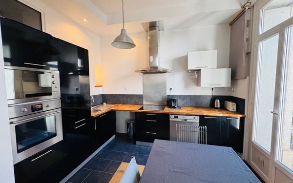 Appartement à vendre    3 pièces • 60 m2 Sète