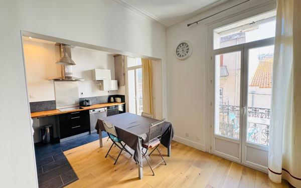 Appartement à vendre    3 pièces • 60 m2 Sète