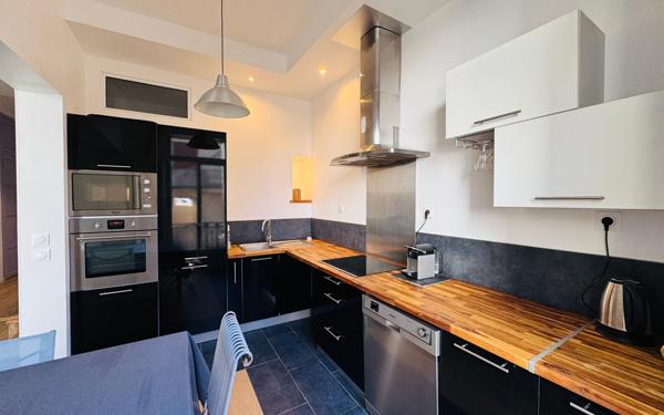 Appartement à vendre    3 pièces • 60 m2 Sète