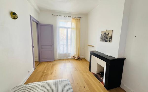 Appartement à vendre    3 pièces • 60 m2 Sète
