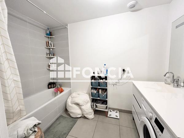 Location Appartement 3 pièces 62.77 m² - 51-53 RUE LAVEISSIERE Deville Les Rouen 76250