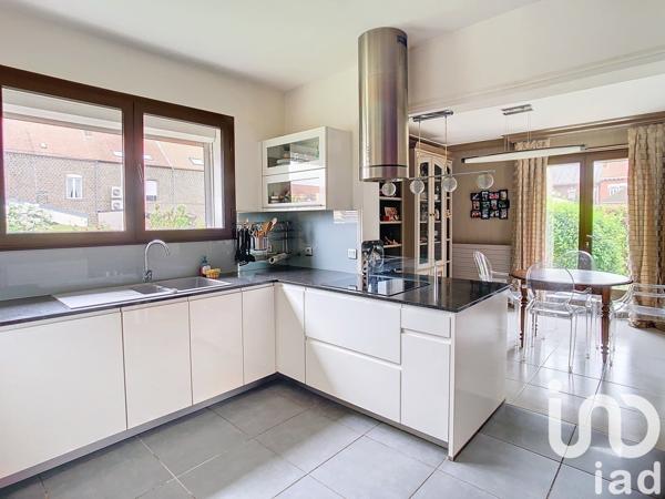 Maison traditionnelle 6 pièces de 163 m² à Bully-les-Mines (62160)