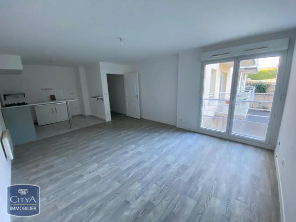 Appartement à louer 2 pièces 51.2m² Charleville-Mézières (08000)