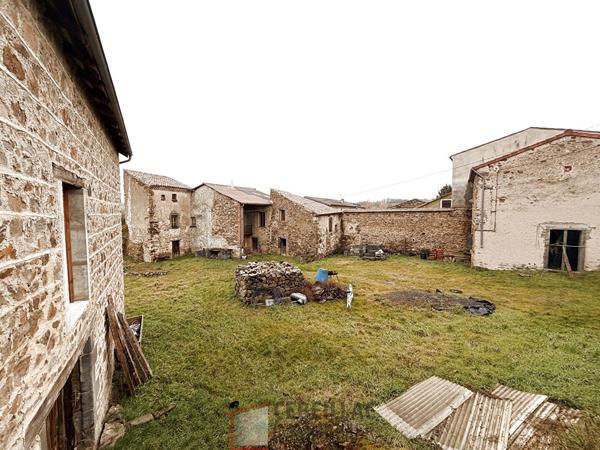 Maison avec 4000 m2 de terrain
