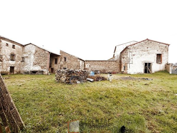 Maison avec 4000 m2 de terrain