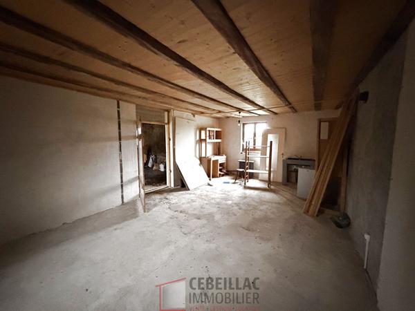 Maison avec 4000 m2 de terrain