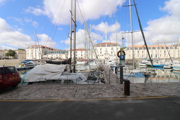 SOCIETE DE CHANTIER NAVAL A VENDRE SECTEUR ROCHEFORT/ MER