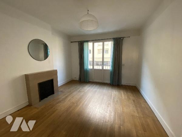 CAEN CENTRE PROCHE PLACE DE LA RESISTANCE ET PORT DE PLAISANCE F2 52 M² AVEC CAVE