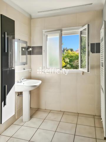 Maison 7 pièces - 143 m²