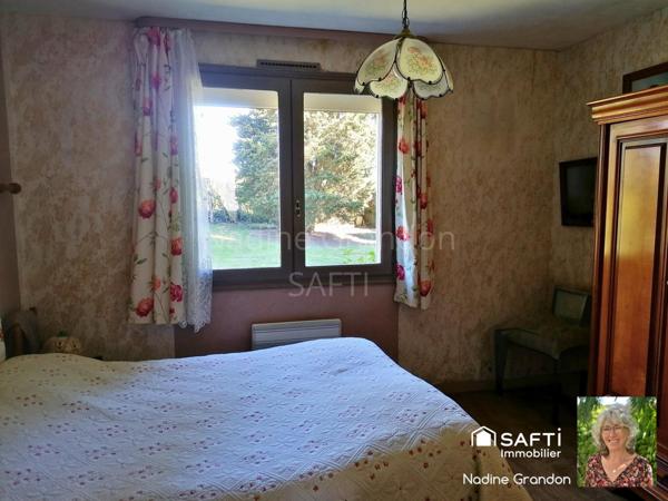 Au calme, jardin clos et arboré, au portes de Baignes