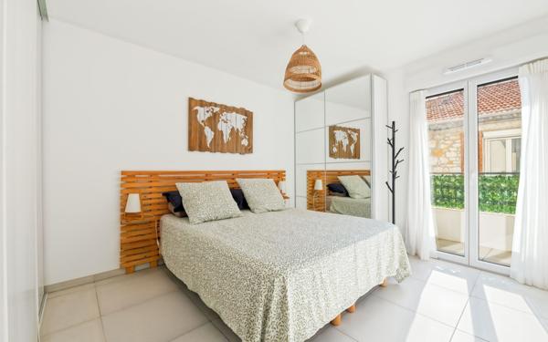 Appartement à vendre    3 pièces • 77 m2 Saint-Laurent-du-Var