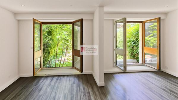 Studio  TBE  26 m2  calme  jardin  lumineux  Le Chesnay