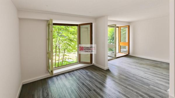 Studio  TBE  26 m2  calme  jardin  lumineux  Le Chesnay