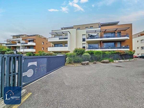 Appartement type 4 85m² garage double cave Ornex 01210