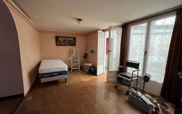 Maison à vendre    3 pièces •  Seigy