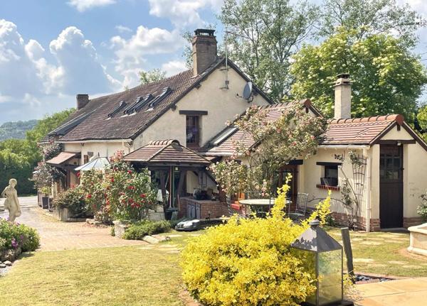 VILLAGE VALLEE D'EURE PROCHE DE PACY SUR EURE