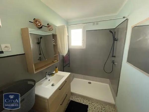 Appartement à louer 3 pièces 63.38m² Six-Fours-les-Plages (83140)