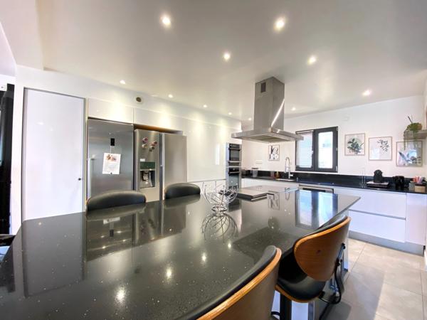 Maison d'architecte à vendre 8 pièces BORAN SUR OISE (60)