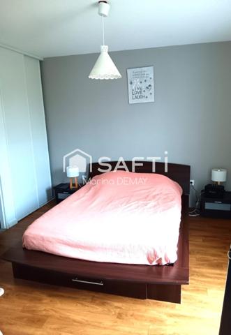 ? Maison 98 m² avec suite parentale au RDC, garage 20 m² et terrain clos 339 m² – proche commerces à Talmont-Saint-Hilaire !