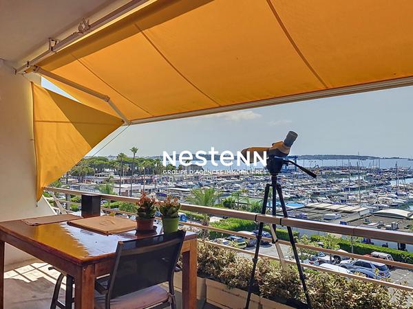 GOLFE-JUAN - VUE MER - STUDIO 29M2 - TERRASSE - BOX FERME - PORT CAMILLE RAYON.