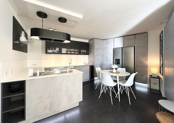 Appartement d'exception pleine vue mer pied dans l'eau à vendre entre Saint Raphaël et Cannes