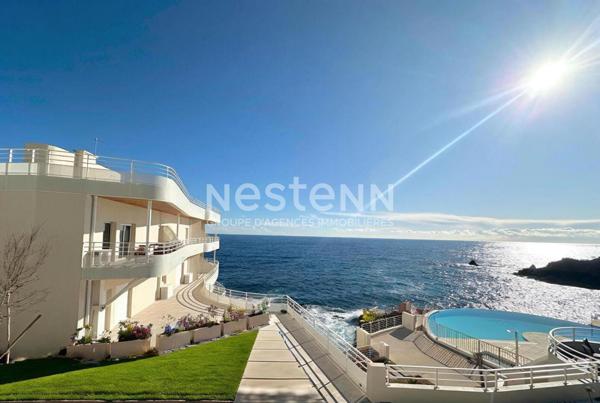 Appartement d'exception pleine vue mer pied dans l'eau à vendre entre Saint Raphaël et Cannes