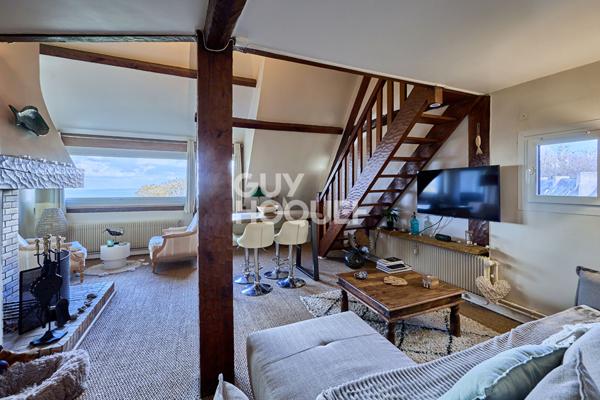 TOURGEVILLE - SUPERBE DUPLEX AVEC VUE MER ET CHARME AUTHENTIQUE