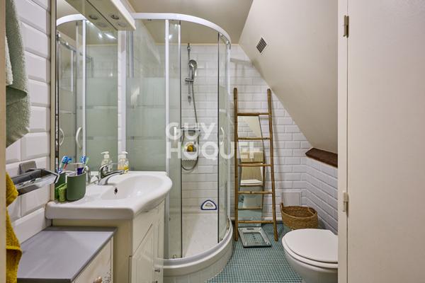 TOURGEVILLE - SUPERBE DUPLEX AVEC VUE MER ET CHARME AUTHENTIQUE