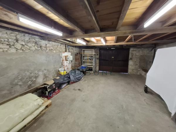 Maison 7 pièce(s) 4 chambre(s) 243 m²