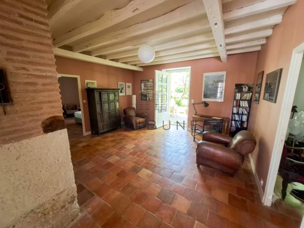 Maison 7 pièce(s) 4 chambre(s) 243 m²