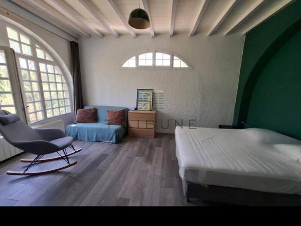 Maison 7 pièce(s) 4 chambre(s) 243 m²