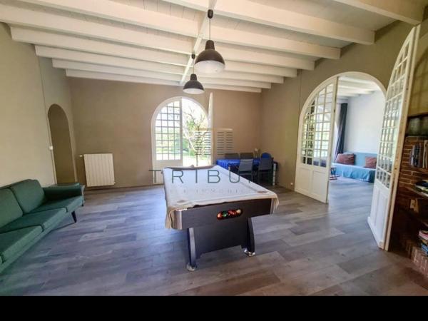 Maison 7 pièce(s) 4 chambre(s) 243 m²